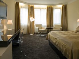 Подарите себе отдых в Чехии! ✈ Большой выбор горящих туров и путевок в Чехию от туроператора All-Czech. ✓Оптимальные цены. Звоните сейчас ☎ (044) 592-68-22