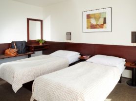 Подарите себе отдых в Чехии! ✈ Большой выбор горящих туров и путевок в Чехию от туроператора All-Czech. ✓Оптимальные цены. Звоните сейчас ☎ (044) 592-68-22