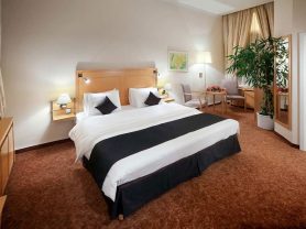 Подарите себе отдых в Чехии! ✈ Большой выбор горящих туров и путевок в Чехию от туроператора All-Czech. ✓Оптимальные цены. Звоните сейчас ☎ (044) 592-68-22