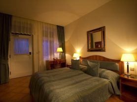 Подарите себе отдых в Чехии! ✈ Большой выбор горящих туров и путевок в Чехию от туроператора All-Czech. ✓Оптимальные цены. Звоните сейчас ☎ (044) 592-68-22