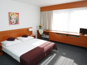 Подарите себе отдых в Чехии! ✈ Большой выбор горящих туров и путевок в Чехию от туроператора All-Czech. ✓Оптимальные цены. Звоните сейчас ☎ (044) 592-68-22