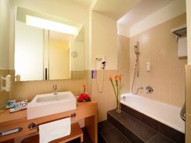 Подарите себе отдых в Чехии! ✈ Большой выбор горящих туров и путевок в Чехию от туроператора All-Czech. ✓Оптимальные цены. Звоните сейчас ☎ (044) 592-68-22