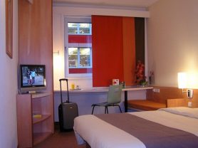 Подарите себе отдых в Чехии! ✈ Большой выбор горящих туров и путевок в Чехию от туроператора All-Czech. ✓Оптимальные цены. Звоните сейчас ☎ (044) 592-68-22