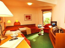 Подарите себе отдых в Чехии! ✈ Большой выбор горящих туров и путевок в Чехию от туроператора All-Czech. ✓Оптимальные цены. Звоните сейчас ☎ (044) 592-68-22