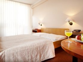 Подарите себе отдых в Чехии! ✈ Большой выбор горящих туров и путевок в Чехию от туроператора All-Czech. ✓Оптимальные цены. Звоните сейчас ☎ (044) 592-68-22