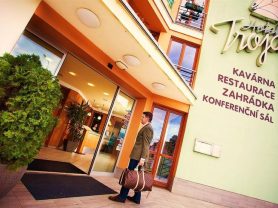 Подарите себе отдых в Чехии! ✈ Большой выбор горящих туров и путевок в Чехию от туроператора All-Czech. ✓Оптимальные цены. Звоните сейчас ☎ (044) 592-68-22