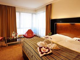 Подарите себе отдых в Чехии! ✈ Большой выбор горящих туров и путевок в Чехию от туроператора All-Czech. ✓Оптимальные цены. Звоните сейчас ☎ (044) 592-68-22