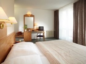 Подарите себе отдых в Чехии! ✈ Большой выбор горящих туров и путевок в Чехию от туроператора All-Czech. ✓Оптимальные цены. Звоните сейчас ☎ (044) 592-68-22