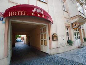 Подарите себе отдых в Чехии! ✈ Большой выбор горящих туров и путевок в Чехию от туроператора All-Czech. ✓Оптимальные цены. Звоните сейчас ☎ (044) 592-68-22