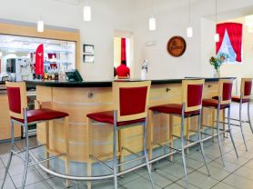 Подарите себе отдых в Чехии! ✈ Большой выбор горящих туров и путевок в Чехию от туроператора All-Czech. ✓Оптимальные цены. Звоните сейчас ☎ (044) 592-68-22