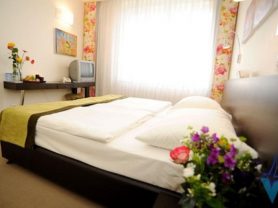 Подарите себе отдых в Чехии! ✈ Большой выбор горящих туров и путевок в Чехию от туроператора All-Czech. ✓Оптимальные цены. Звоните сейчас ☎ (044) 592-68-22