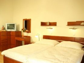 Подарите себе отдых в Чехии! ✈ Большой выбор горящих туров и путевок в Чехию от туроператора All-Czech. ✓Оптимальные цены. Звоните сейчас ☎ (044) 592-68-22