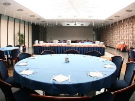 Подарите себе отдых в Чехии! ✈ Большой выбор горящих туров и путевок в Чехию от туроператора All-Czech. ✓Оптимальные цены. Звоните сейчас ☎ (044) 592-68-22