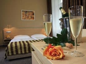 Подарите себе отдых в Чехии! ✈ Большой выбор горящих туров и путевок в Чехию от туроператора All-Czech. ✓Оптимальные цены. Звоните сейчас ☎ (044) 592-68-22