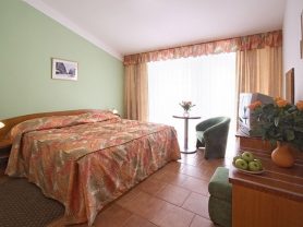 Подарите себе отдых в Чехии! ✈ Большой выбор горящих туров и путевок в Чехию от туроператора All-Czech. ✓Оптимальные цены. Звоните сейчас ☎ (044) 592-68-22