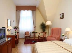 Подарите себе отдых в Чехии! ✈ Большой выбор горящих туров и путевок в Чехию от туроператора All-Czech. ✓Оптимальные цены. Звоните сейчас ☎ (044) 592-68-22