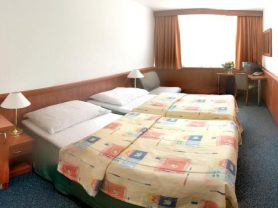 Подарите себе отдых в Чехии! ✈ Большой выбор горящих туров и путевок в Чехию от туроператора All-Czech. ✓Оптимальные цены. Звоните сейчас ☎ (044) 592-68-22