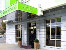 Подарите себе отдых в Чехии! ✈ Большой выбор горящих туров и путевок в Чехию от туроператора All-Czech. ✓Оптимальные цены. Звоните сейчас ☎ (044) 592-68-22