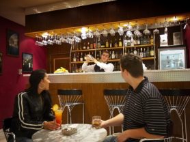 Подарите себе отдых в Чехии! ✈ Большой выбор горящих туров и путевок в Чехию от туроператора All-Czech. ✓Оптимальные цены. Звоните сейчас ☎ (044) 592-68-22