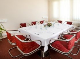 Подарите себе отдых в Чехии! ✈ Большой выбор горящих туров и путевок в Чехию от туроператора All-Czech. ✓Оптимальные цены. Звоните сейчас ☎ (044) 592-68-22