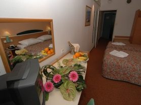 Подарите себе отдых в Чехии! ✈ Большой выбор горящих туров и путевок в Чехию от туроператора All-Czech. ✓Оптимальные цены. Звоните сейчас ☎ (044) 592-68-22